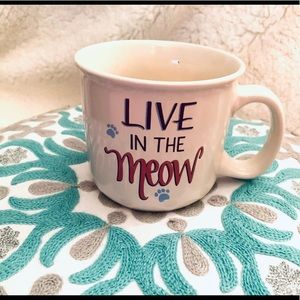 🌸BRAND NEW “LIVE IN THE MEOW” LARGE MUG!
